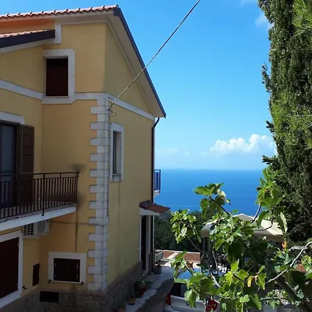 Le Pigne Casa Vacanze.