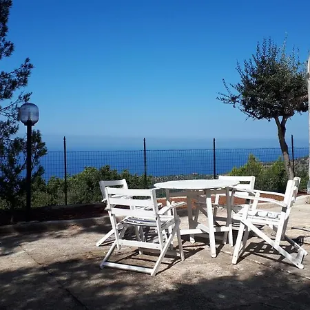 Le Pigne Casa Vacanze. * ポッリカ