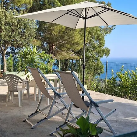 Le Pigne Casa Vacanze. *