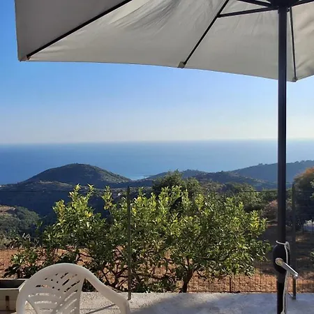 Le Pigne Casa Vacanze. * Pollica
